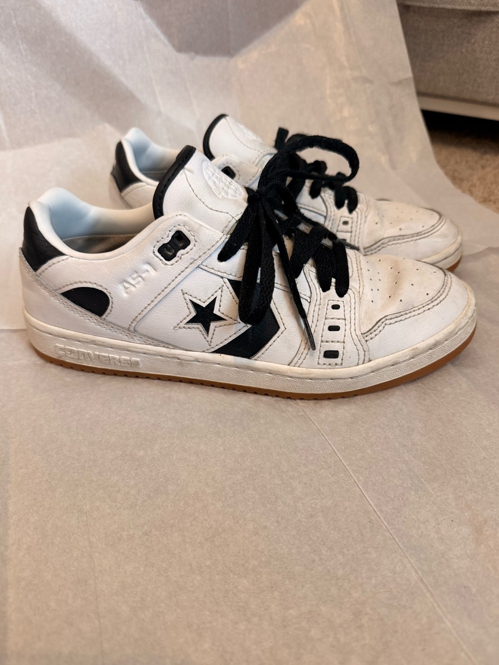 Converse size 8 women’s